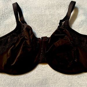 Black underwire bra 44DDD Olga by Warner with Lace on the front.